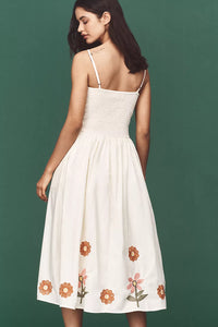 Birdsong Embroidery Dress – Zomerse Elegantie in Beweging