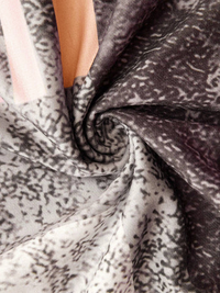 Tami – Trui met grafische print en ritssluiting