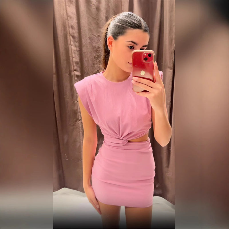 Summer Chic Cut-Out Mini Jurk – Verleidelijk & Verfijnd