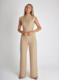 Adelise Sleek Jumpsuit – Zwart, Mouwloos & Flared Elegantie