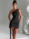 Goddess Glam One-Shoulder Mini Jurk – Sexy & Chic